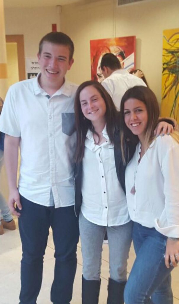 חמישה בני נוער מאור יהודה הוכתרו כמצטיינים בעשייה חברתית
