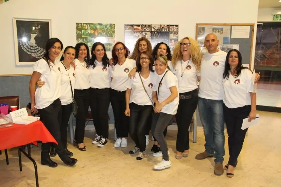 אימהות למען בני נוער