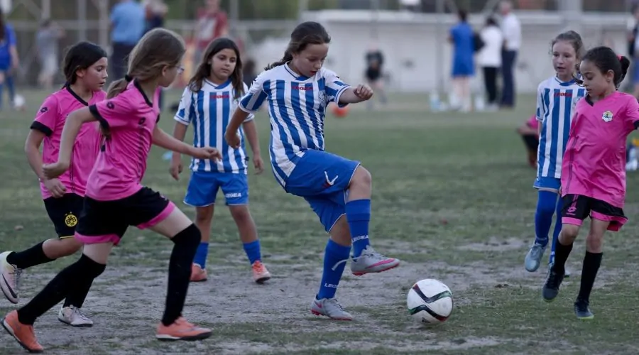 כדורגל בנות
