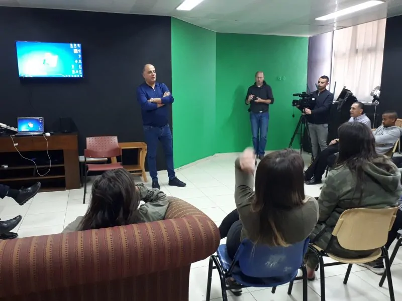 עמוס לוזון בבית הספר ברנקו וויס עמוס לוזון בבית הספר ברנקו וויס