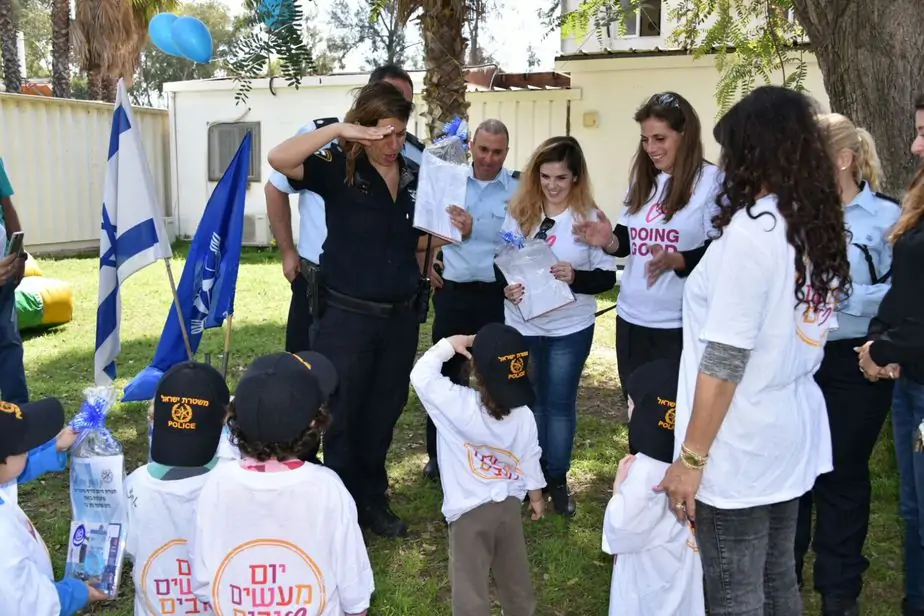 יום מעשים טובים במשטרת מסובים יום מעשים טובים במשטרת מסובים
