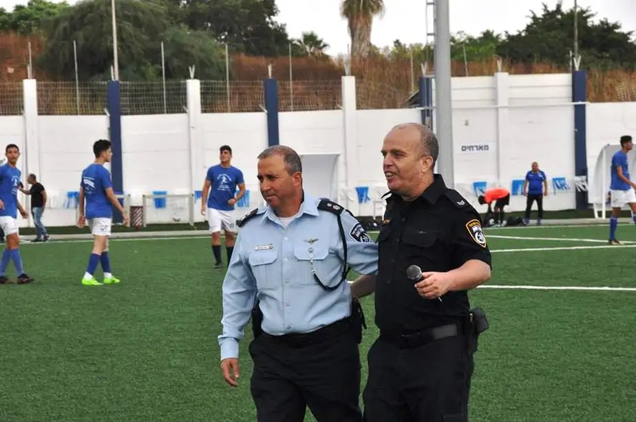 משאירים את האלימות מחוץ למגרש