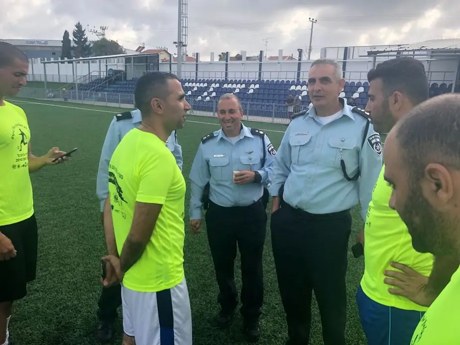 משאירים את האלימות מחוץ למגרש