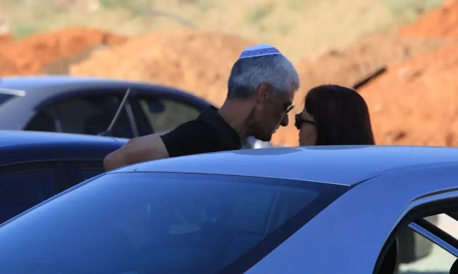 דוד יוסף מחוץ לכלא