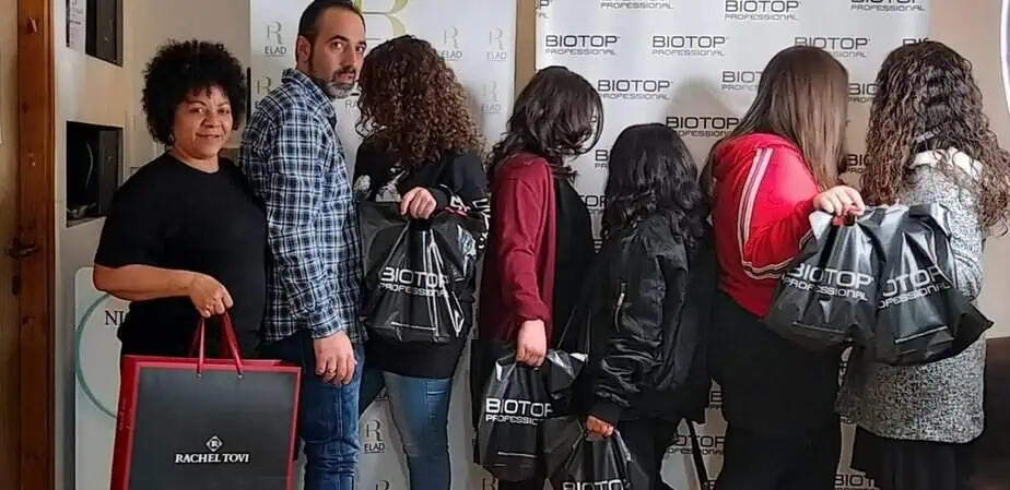 תספורת בחינם לנערות בסיכון
