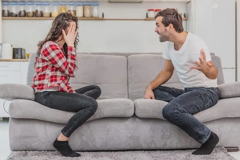 אלימות מילולית אילוסטרציה