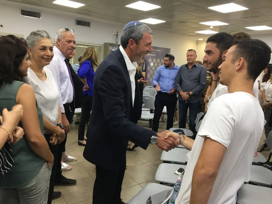 ביקור השר בתיכון מקיף יהוד