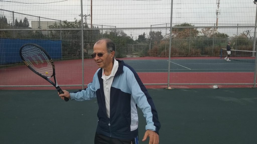 משחקים טניס
