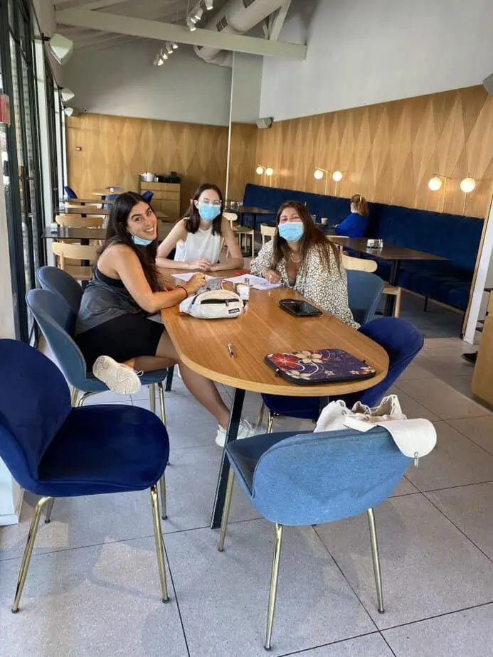 חוזרים לשגרת קורונה. בית קפה ביתא בסביון. צילום: הנהלת בית הקפה