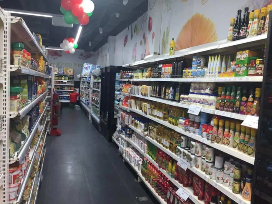 רמי לוי במקום קופיקס. צילום: דוברות קניון אאוטלט אור יהודה