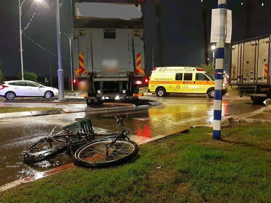זירת התאונה. צילום: דניאל גיאת תיעוד מבצעי מד"א
