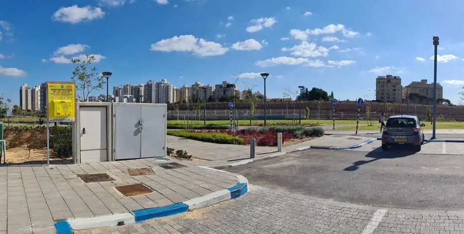 מכשיר דפיברילטור (צילום דוברות מד"א)
