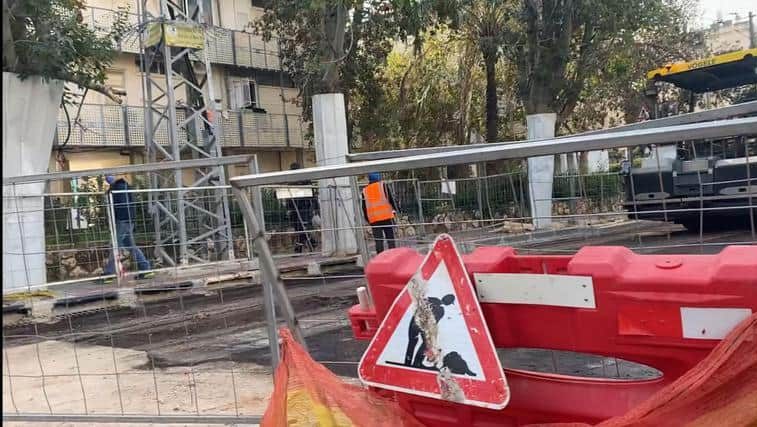 עד מתי? עבודות בכביש ברחוב הרמה (צילום אונו NEWS)