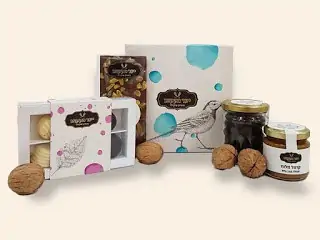 ליבי ברגמן יחצ ועוד מארז אביב צילום:יער הקקאו