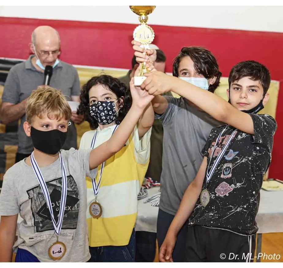 נבחרת קריית אונו עד גיל 12 סגנית אלופת הארץ. מימין לשמאל: אסף ברלד, מתן אביטבול, אורי טרגן והראל פסטר. צילום: ד"ר מרק ליבשיץ