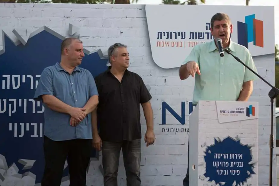 מימין לשמאל: יוסי ברודני, טל גולדשטיין ועמי כחלון. צילום: Falcon