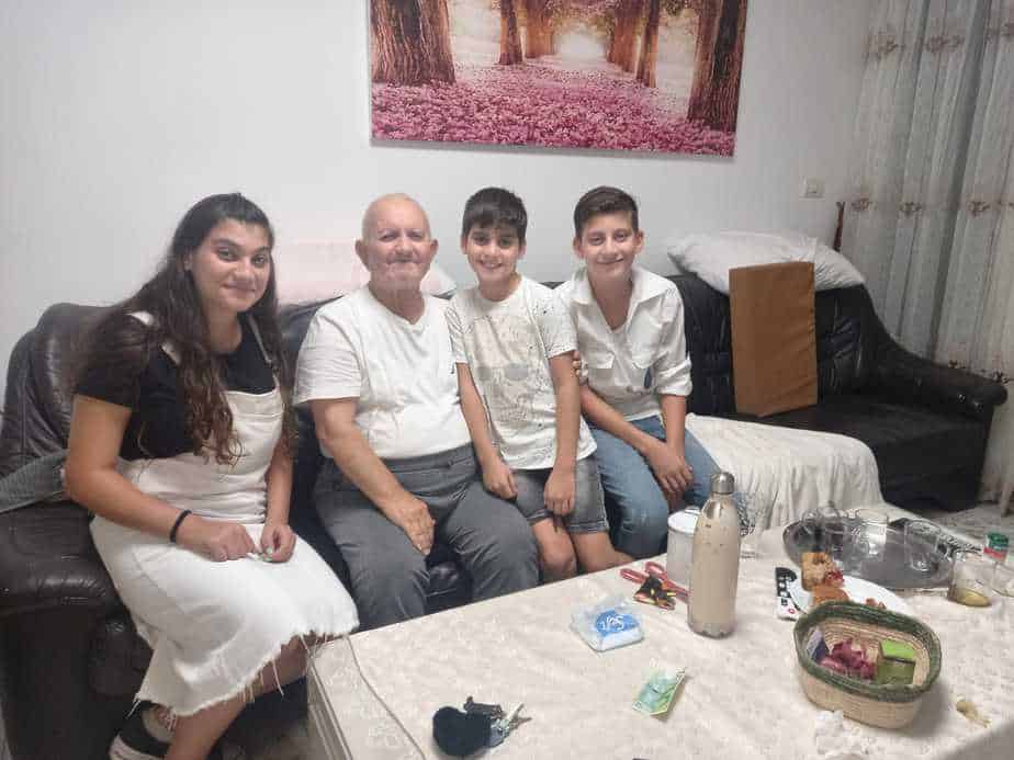 מימין לשמאל: זהר רחימי, ברק רחימי, יעקב דבוש ואור רחימי. צילום: באדיבות חזי רחימי