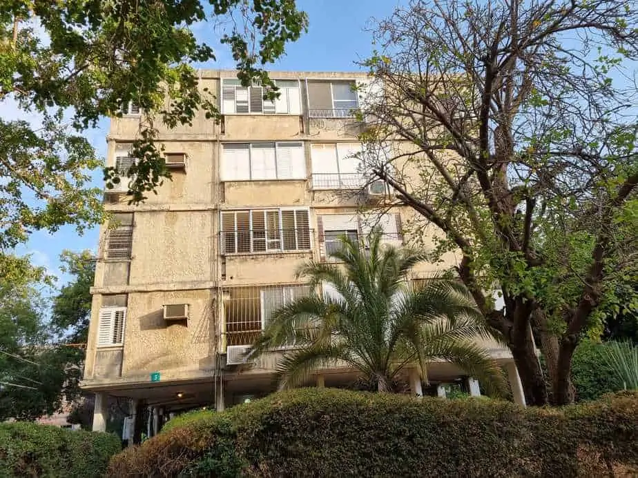 הבניין שבסכנת קריסה בקריית אונו. צילום: עיריית קריית אונו