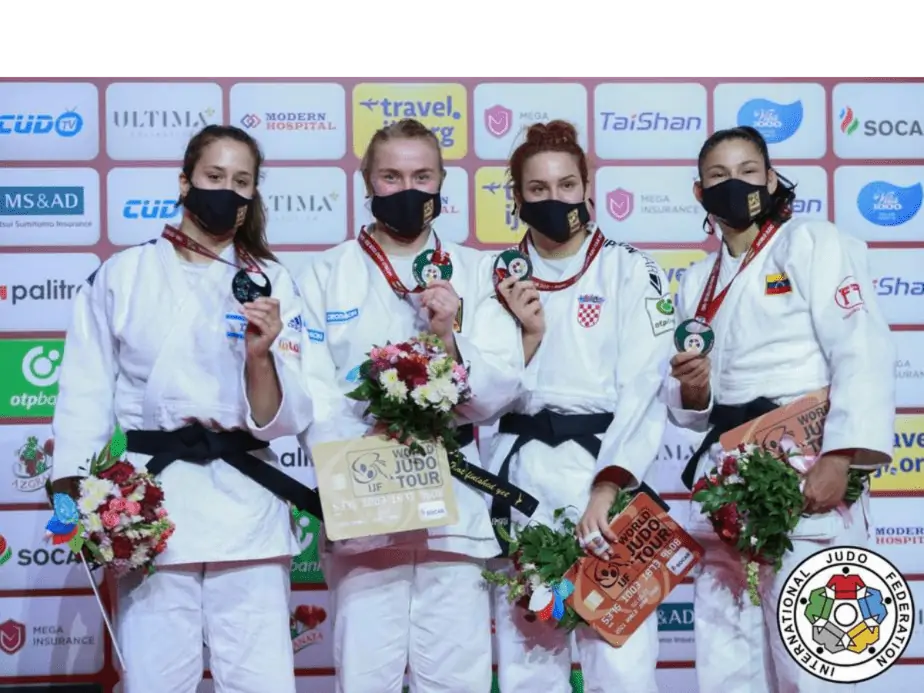 ענבר לניר על הפודיום בגראנד סלאם באקו. צילום: איגוד הג'ודו העולמי Di Feliciantonio Emanuele ,International Judo Federation