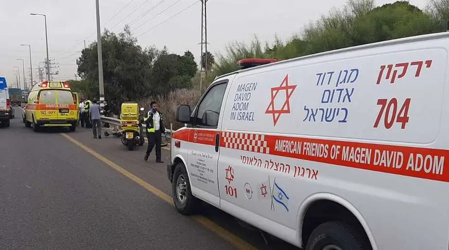 זירת האירוע ליד צומת הטייסים. צילום: תיעוד מבצעי מד"א