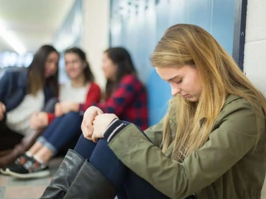 פאנל בנושא מאבק באלימות בבתי הספר וברשתות החברתיות. צילום אילוסטרציה: canva