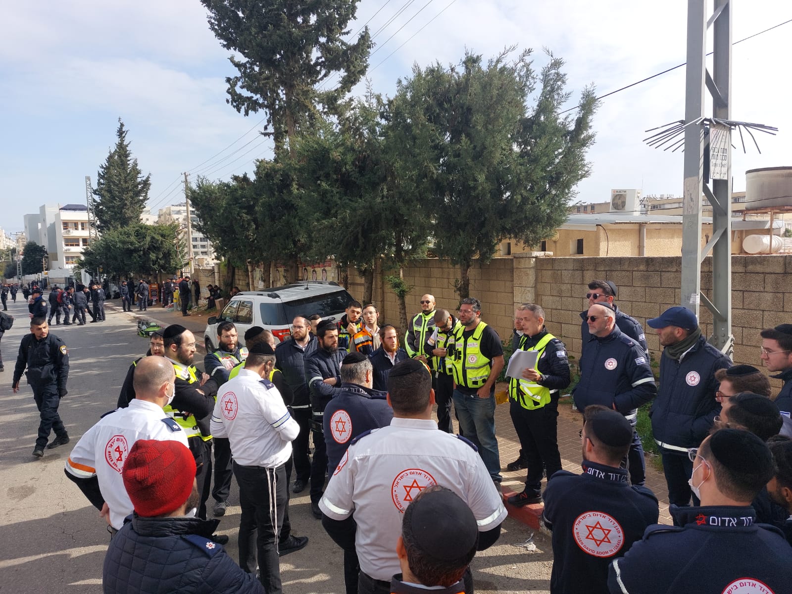 הלווית הרב קניבסקי. צילום: דוברות מד"א