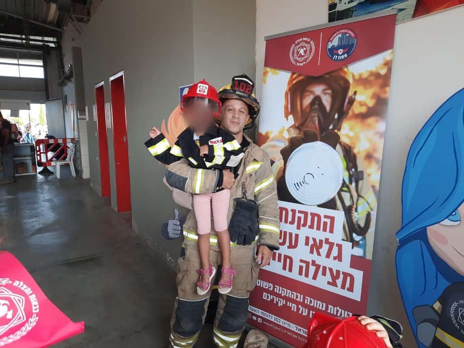 ימי קהילה והסברה בסימן ל"ג בעומר בתחנת כבאות בקעת אונו. צילום: דוברות כבאות והצלהמחוז דן