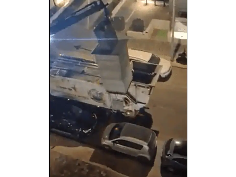 מריח לא טוב: מפגע תברואתי בשכונת בית בפארק. צילום באדיבות התושבים