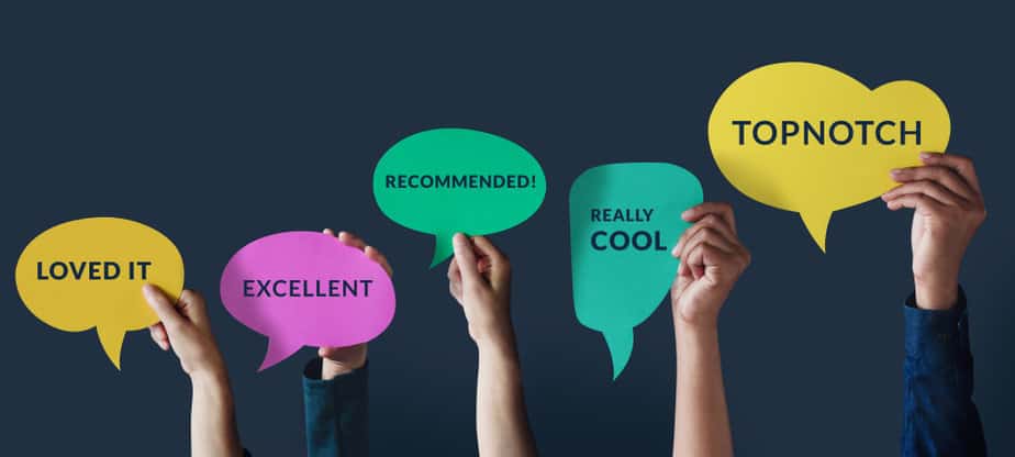 ביי פוסט צילום freepikcustomer-experiences-concept-group-happy-people-raised-up-hand-giving-positive-review-speech-bubble-card-client-s-satisfaction-s