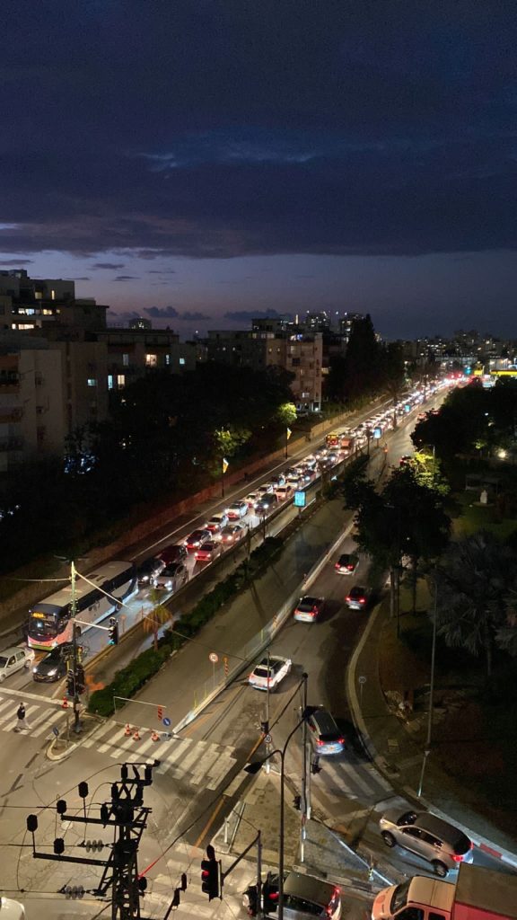 פקקים בלוי אשכול קריית אונו. צילום באדיבות התושבים