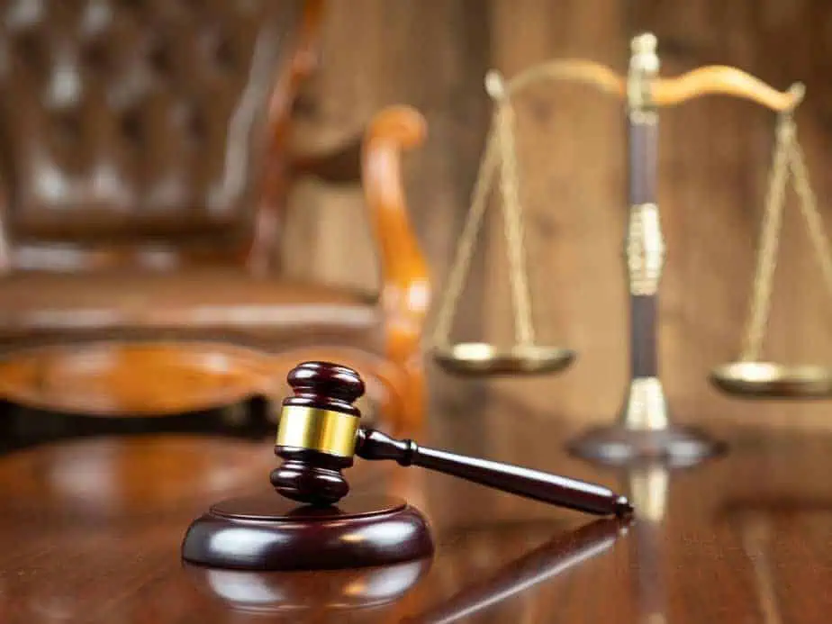 עורכי דין מומלצים לדיני משפחה: גירושין, גישור, מזונות, חלוקת רכוש, הסדרי ראיה במודיעין ושוהם. צילום אילוסטרציה canva