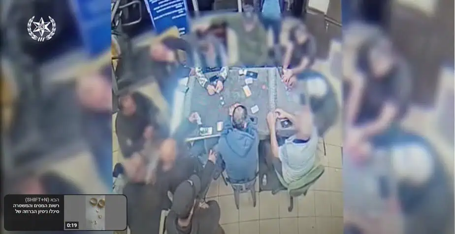 המשטרה חשפה מועדון הימורים סמוך לנתב"ג. צילום: דוברות המשטרה