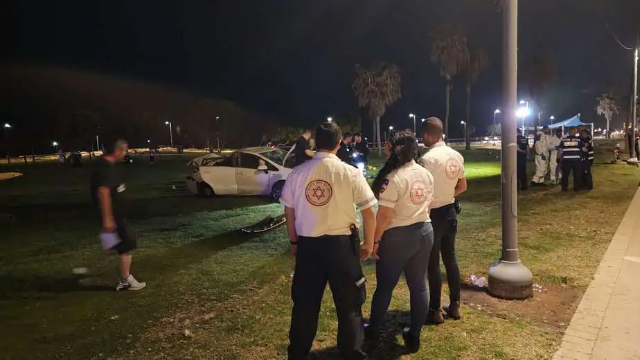 פיגוע הדריסה בתל אביב אמש. צילום: דוברות מד"א
