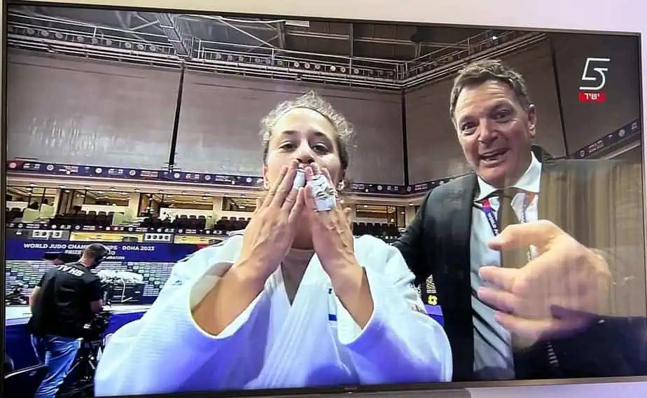 ענבר לניר אלופת העולם בג’ודו. צילום מסך ערוץ 5