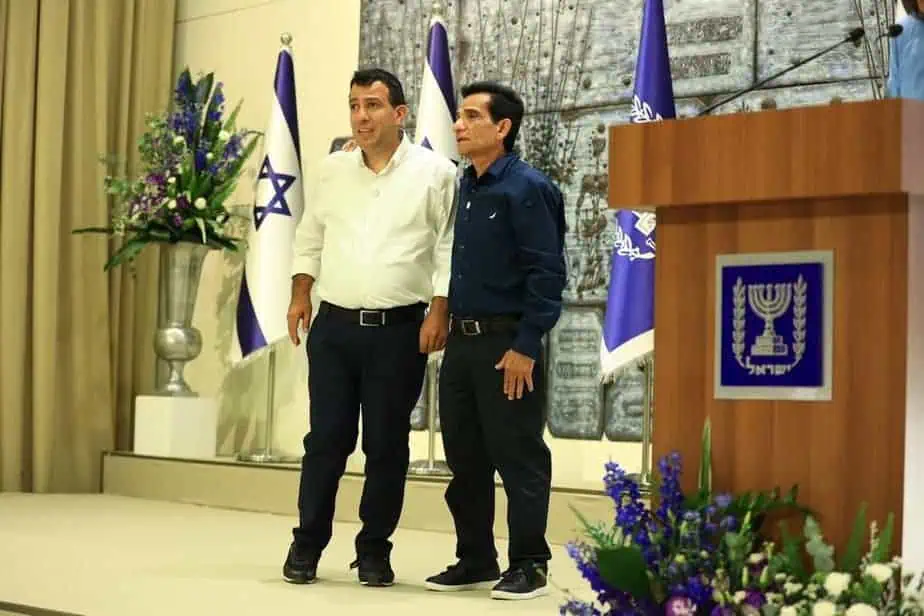 שי נאווי ואביו שאול. צילום: דוברות שיבא