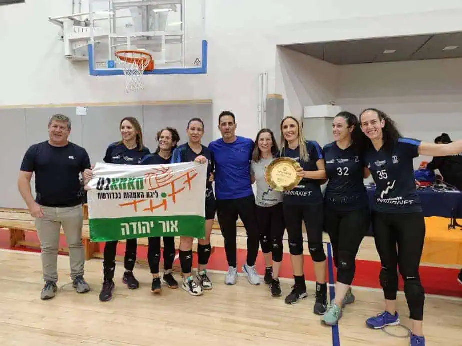 קבוצת אהוד מנור-יובלים זכתה בליגת מאמאנט בקעת אונו. צילום: "נפגשים" מרכזים קהילתיים