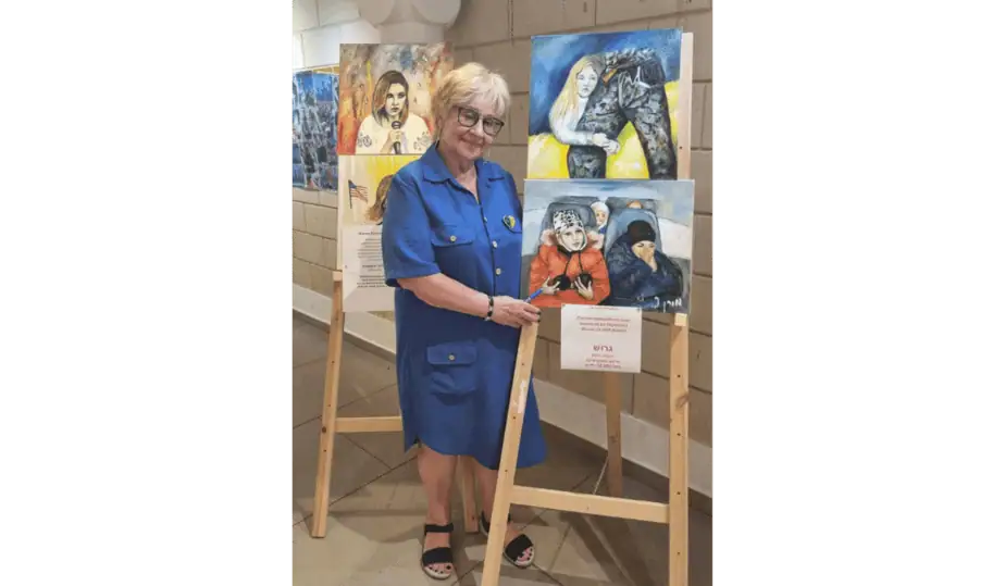 תערוכת יחיד "גוונים בכחול וצהוב"  בלה מורן. צילום: מתנ"ס קריית אונו