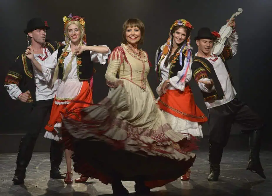 ניצה שאול בסדרת "צלילי קסם" : ברהמס. צילום: יוסי צבקר- באדיבות מרכז התרבות סביון