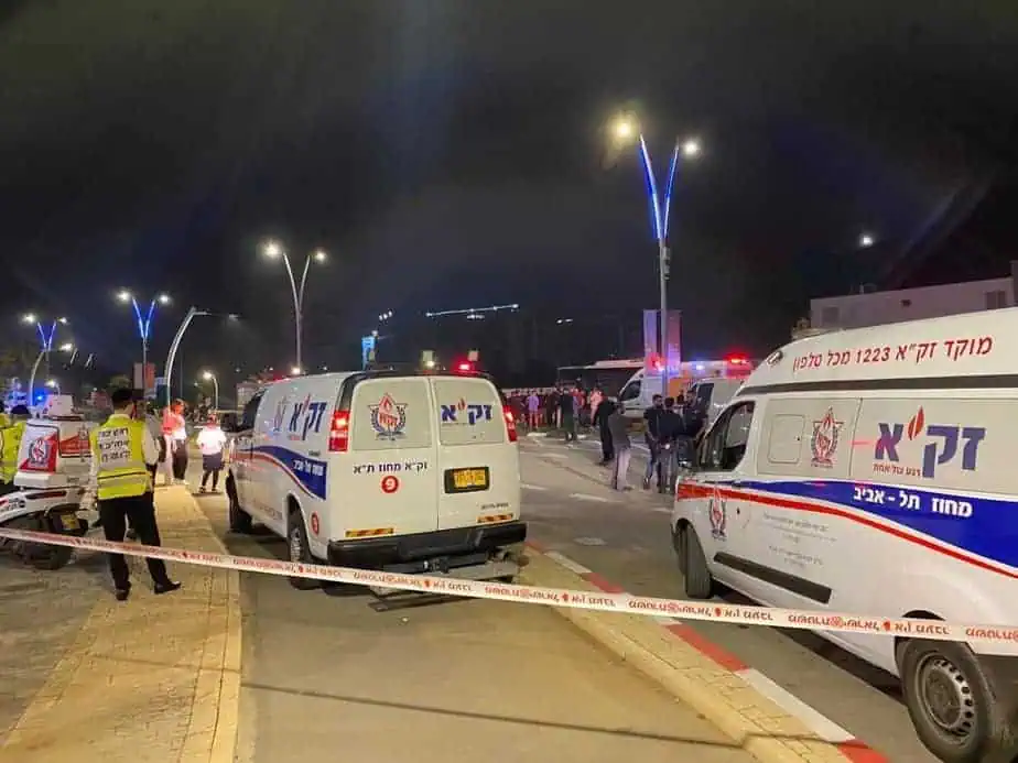 זירת הארוע אמש בבית בפארק אור יהודה. צילום: דוברות זק”א מחוז ת”א