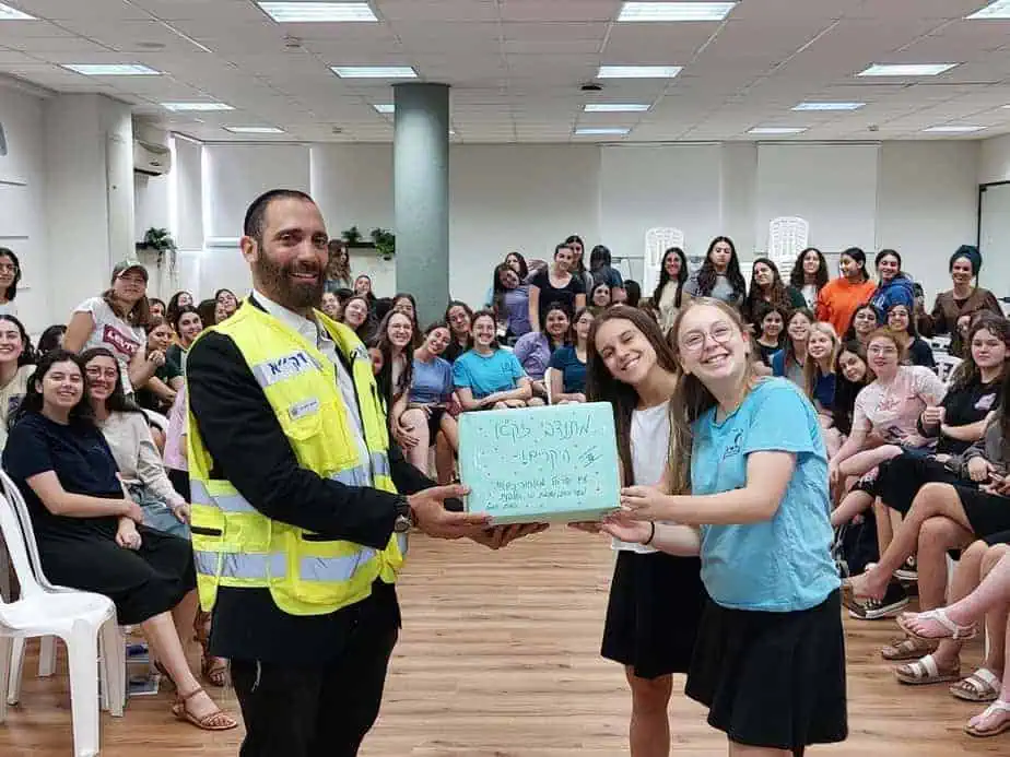 אולפנת אמית גבעת שמואל – זכור אל תשכח (1)
