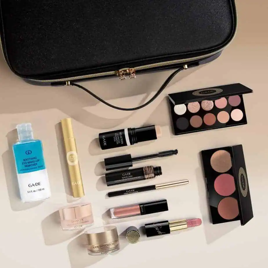 ג’ייד BEAUTY TRAVEL CASE 449 שח צילום יחצ (1)