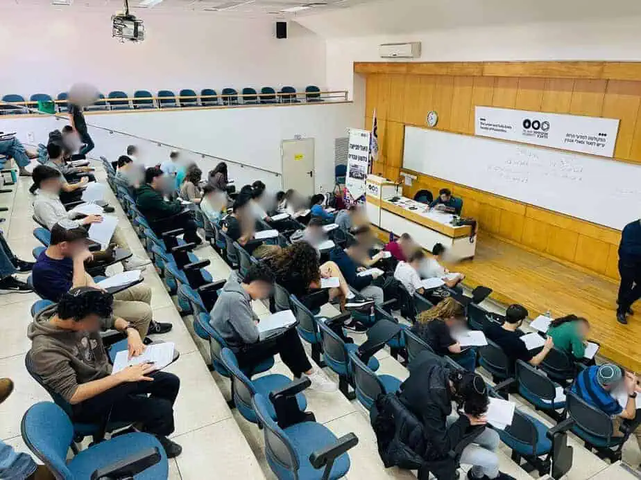 באדיבות האולימפיאדה בלשון עברית