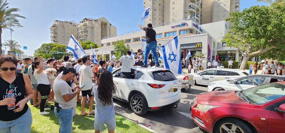 חגיגות באור יהודה לרגל חילוצו מהשבי של אלמוג מאיר.צילום: רמי פיצחדזה