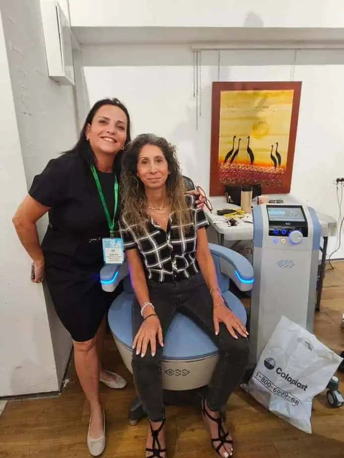 ליאת גרוסמן תמיר חברת מועצת העיר קרית אונו בצילום משותף עם יפית שובל מייסדת העמותה צילום שרון בכר יחסי ציבור ותקשורת