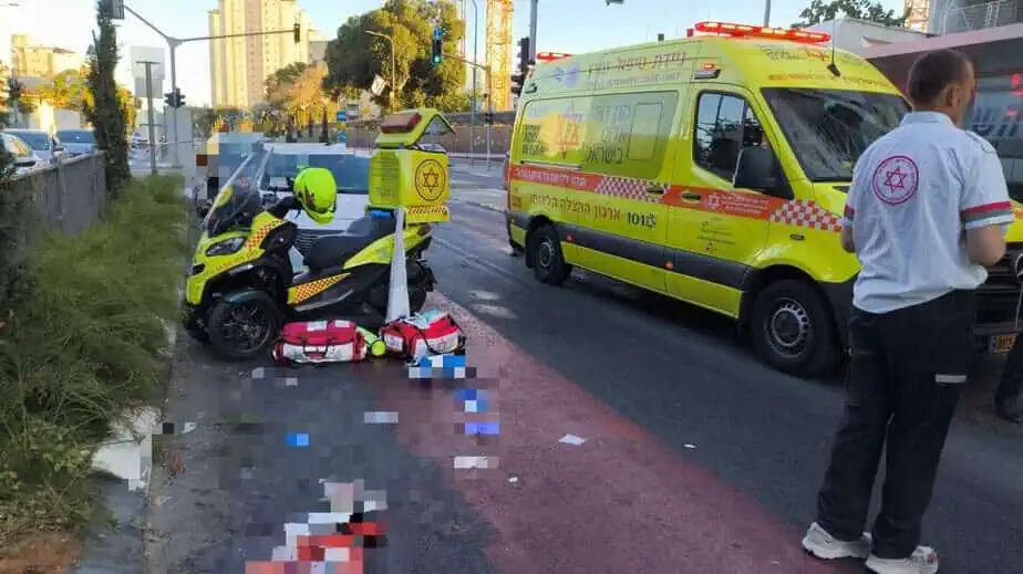 תאונת דרכים קטלנית בקריית אונו. צילום: תיעוד מבצעי מד"א