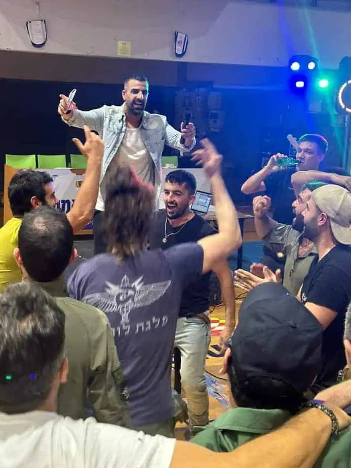 אירוע הצדעה מיוחד שנערך ללוחמי פלס”ר גבעתי ונח”ל בגני תקווה. צילום: עריית גני תקווה