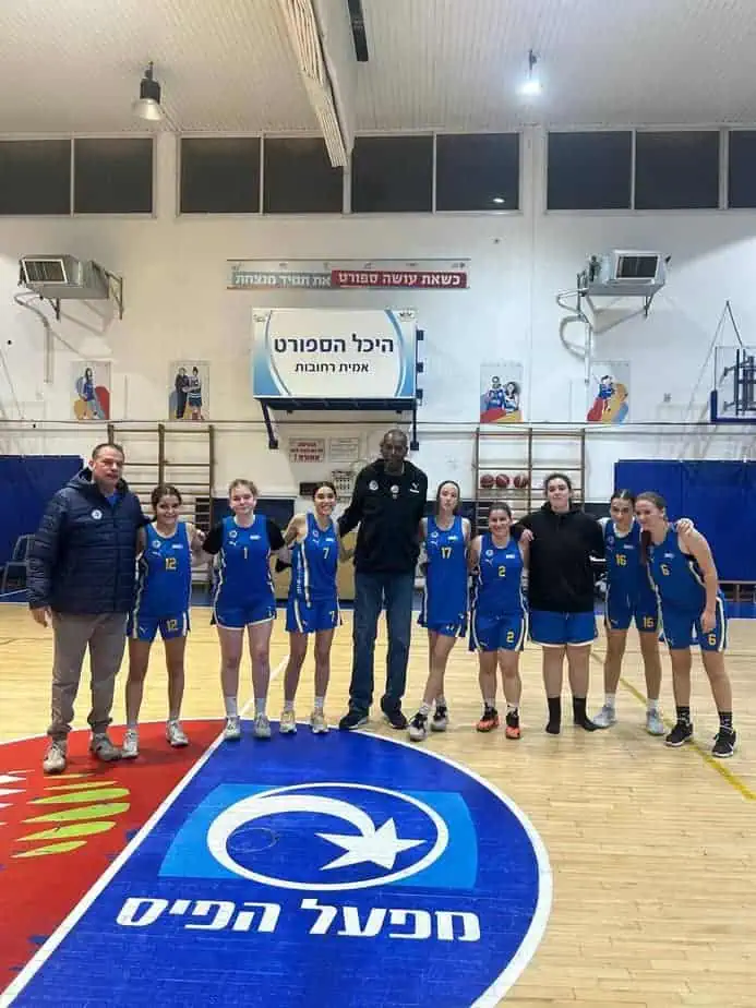 ניצחון חשוב ברחובות. קבוצת הנערות. באדיבות המועדון
