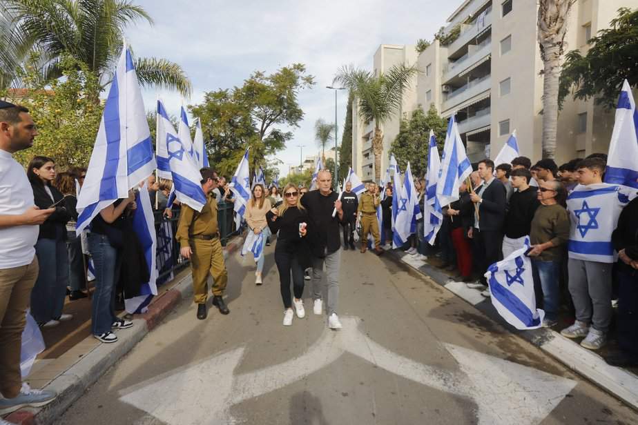 מסע הלוויתו של גיבור ישראל סמ”ר ברק דניאל הלפרן ז”ל. צילום: איתן אלחדז ברק