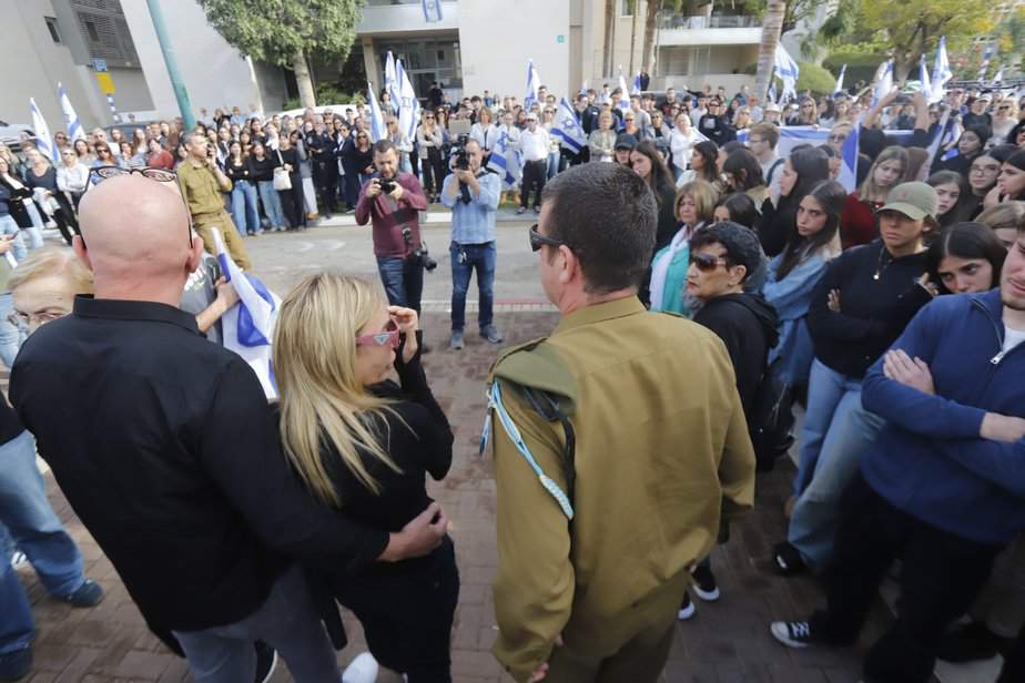 מסע הלוויתו של גיבור ישראל סמ”ר ברק דניאל הלפרן ז”ל. צילום: איתן אלחדז ברק