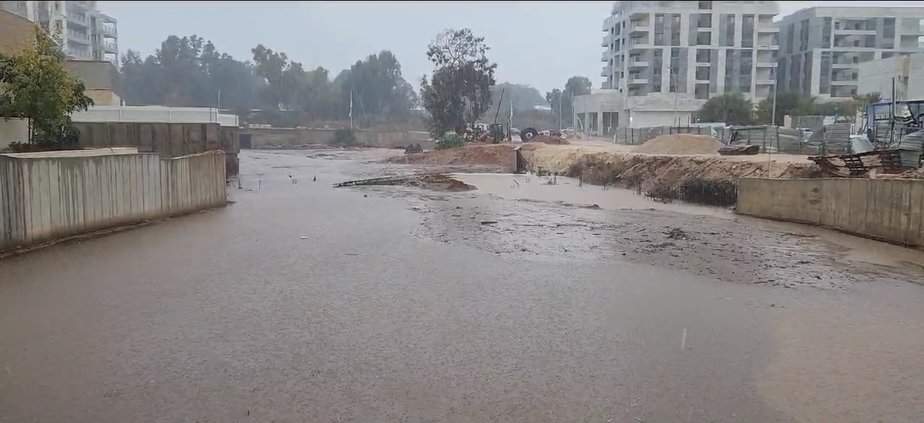 הצפות קשות בסופ”ש. צילום באדיבות התושבים